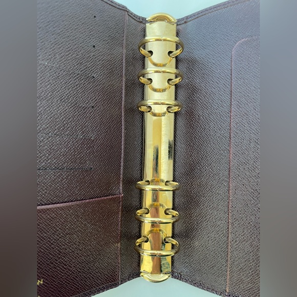 Louis Vuitton medium agenda in Taiga leather - Picture 6 of 12